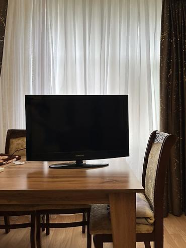 82 ekran smart tv: Yaxsi veziyyetde tam islekdir bidene pultu yoxdur — 1