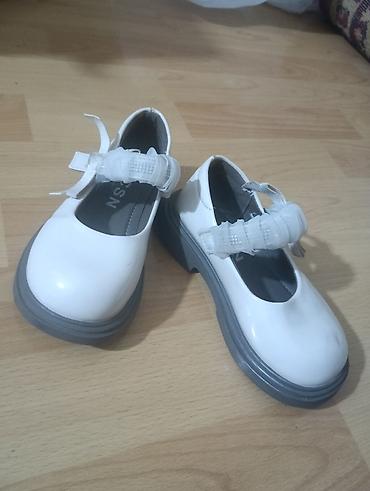 nike react: Продаю очень мягкие и нарядные туфли в школу, брали в Гуме. в хорошем — 3