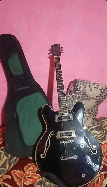 səs yazıcı: Yarım-hollow tipli elektrik gitara - Korpus: yarım-hollow dizayn, iki — 1