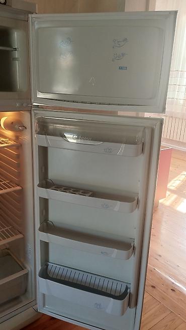 iki: Indesit iki qapılı soyuducu - Üst hissədə ayrıca dondurucu bölmə, alt — 3