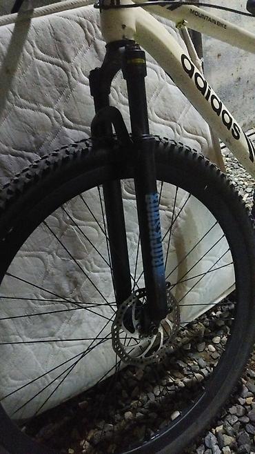 adidas velo: Salam tecili pul lazimdi deye satilir velon usdunde mt200 hasns kased — 2