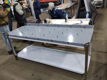 Avadanlığın icarəsi: Paslanmayan poladdan istehsal olunan peşəkar mətbəx masası - — 2