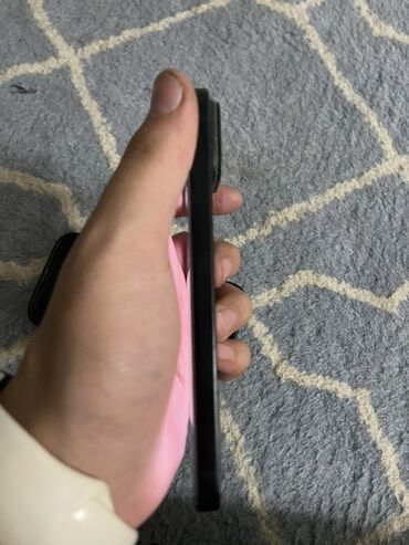 Apple iPhone: IPhone 15, 128 ГБ, Черный, Чехол, 90 % — 7