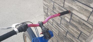 İdman velosipedləri: Dağ/şossə tipli velosiped Xüsusiyyətlər: - Ön və arxa disk əyləcləri -da lalafo.az — 4 İdman velosipedləri: Dağ/şossə tipli velosiped Xüsusiyyətlər: - Ön və arxa disk əyləcləri — 4