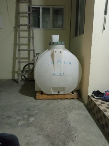 Baklar və çənlər: Bak, Plastik, 1500 l l, İşlənmiş, Ünvandan götürmə