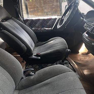 присепы: Toyota Previa: 1992 г., Механика, Бензин, Минивэн — 4