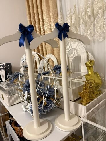 Xonçalar: 12 ədəd xonça satılır 1 dəfə istifadə olunub. Yenidir. Güllər və — 5