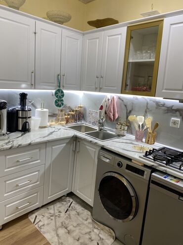 2ci əl metbex mebeli: Metbex mebeli 5 metrdir bir nece ay islenib ideal veziyyetdedir