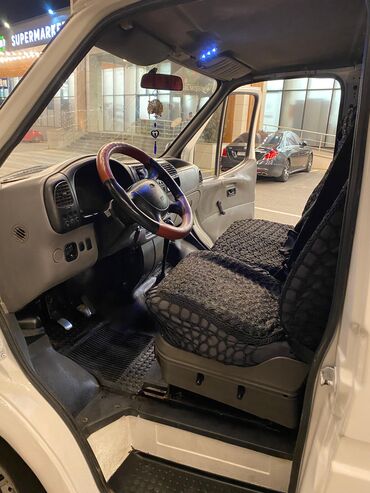 Ford: Ford Transit yük mikroavtobusu - Korpus: ağ rəng, qapalı furqon (yan — 12