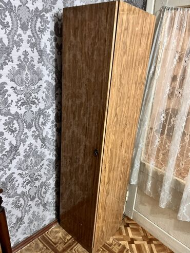 бу шкафтар: Кийим салуучу шкаф, Колдонулган, Түз, ЛДСП