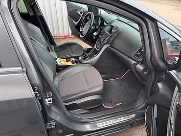 opel astra unversal: Avtomobil yaxşı vəziyyətdədir Mator karopka qranatlar hamsi yaxsidr — 7