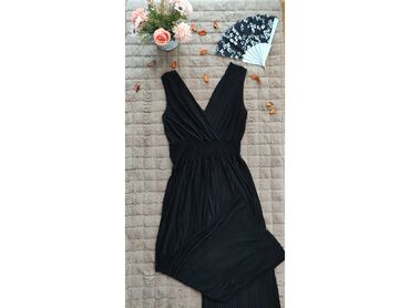 Jumpsuits: L (EU 40), color - Black