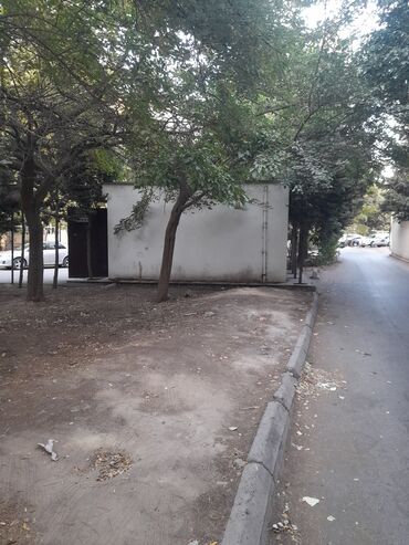 Qaraj satılır: 35 kv. m, 7 * 7 * 3 Daş Su — 8