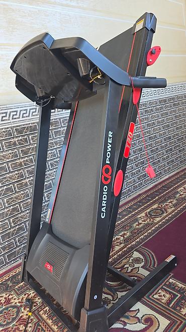 tech flecee nike: Беговая дорожка CardioPower T20 - Электрическая складная беговая — 1