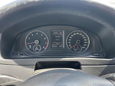 led panel: Volkswagen Multivan: 2 l | 2011 il Van/Minivan — 8