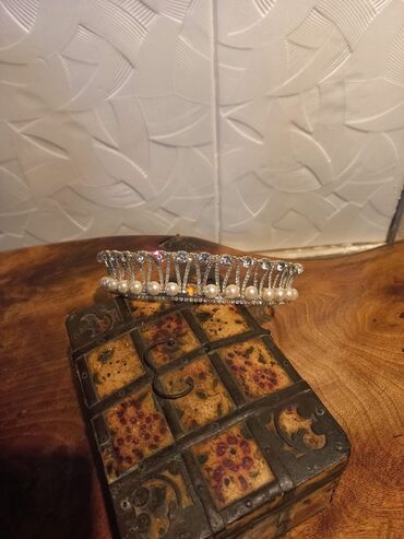 Taclar: Gəlin tacları və saç aksesuarları dəsti cəmi 300 azn - Üç fərqli — 25