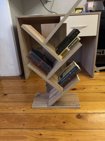черный пол: Yeni, Kitab rəfi, Azərbaycan