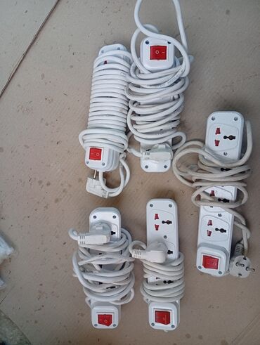 islenmis generator satisi: Elektrik uzadıcı udilintel. 1 həftə istifadə olunub problemsizdir