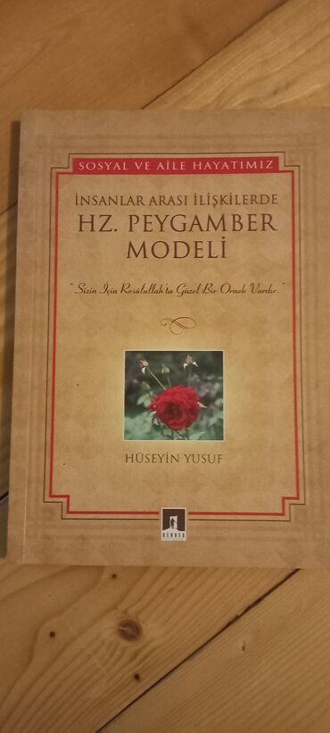 Dini kitablar: Dini mövzularda müxtəlif kitablar paketi
her biri 2 manat — 18