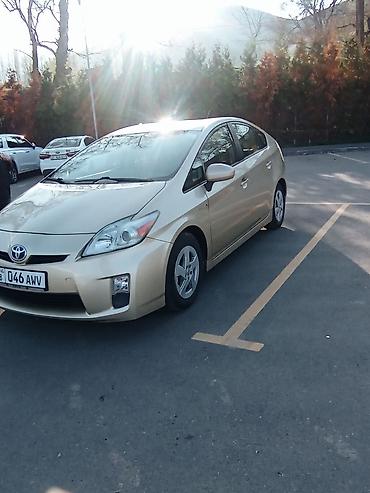 канадец: Toyota Prius: 2011 г., 1.8 л, Автомат, Гибрид, Лифтбек — 1