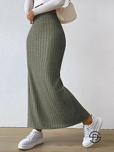 Suknje: 🔥Rebrasta ženska maxi suknja sa visokim strukom
✅1450 din — 2