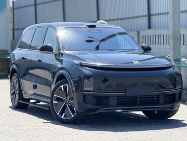 электромобиль neta: Электрический кроссовер Li Auto L9 ultra 2025 год черного цвета с