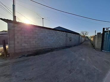 Продажа коттеджей и домов: 🏡 Продаётся дом в г. Бишкек, Первомайский р-н (Киркомстром) 📐 94 м² | — 3