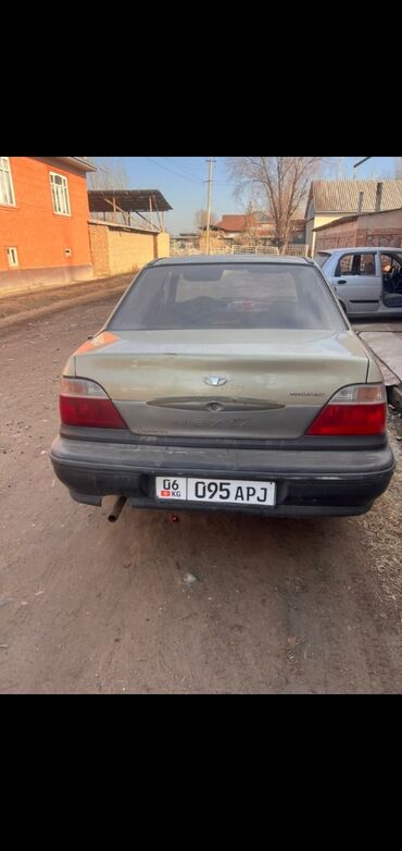 Daewoo: Daewoo Nexia: 2005 г., Механика, Бензин, Седан — 2
