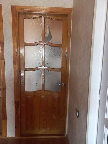 qapi taxta: Qonaq otağı üçün İşlənmiş Otaq qapısı 80x215 sm Naliçnik ilə, Ünvandan götürmə — 2