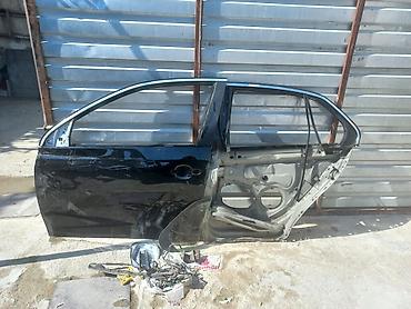 bmw e36 bufer: Sağ arxa, Volkswagen 2010, 2010 il, Almaniya — 1