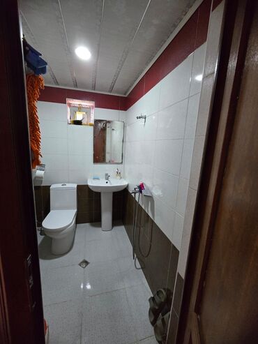 Həyət evləri və villaların satışı: Həyətyanı fərdi yaşa döşənmiş yol və meydança - Gül kolları və — 8