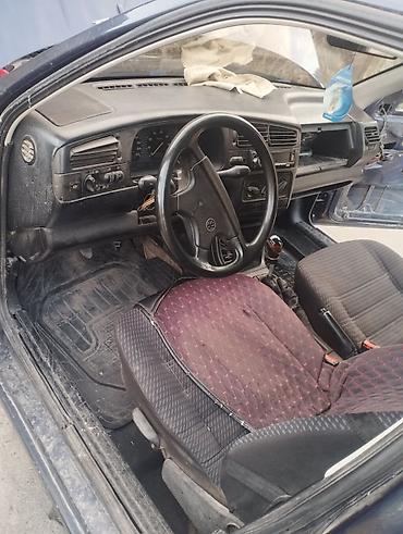 мотор майы: Volkswagen Vento: 1991 г., 1.8 л, Кол менен иштөөчү, Бензин, Седан — 2