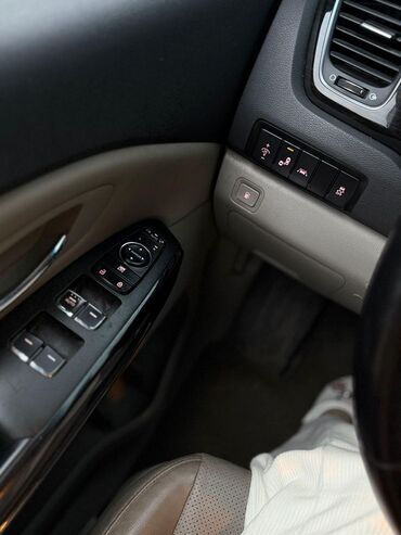 Kia: Kia Carnival: 2019 г., 2.2 л, Автомат, Дизель, Минивэн — 10