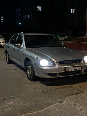 Hyundai Sonata: 2000 г., 2 л, Механика, Бензин, Седан