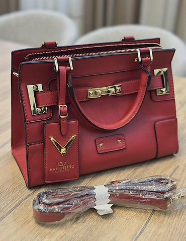 часы coros: Отдам даром Женская сумка Valentino Garavani, цвет красный - — 1