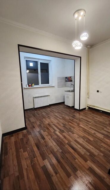 квартира советская: 1 комната, 36 м², 105 серия, 1 этаж, Евроремонт