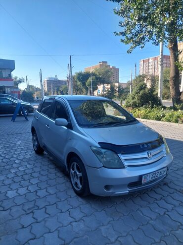 Toyota: Toyota ist: 2003 г., 1.3 л, Автомат, Бензин, Хэтчбэк