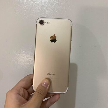Apple iPhone: IPhone 7, 32 GB, Matte Gold, Barmaq izi
