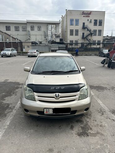 Toyota: Toyota ist: 2003 г., 1.3 л, Автомат, Бензин, Хэтчбэк