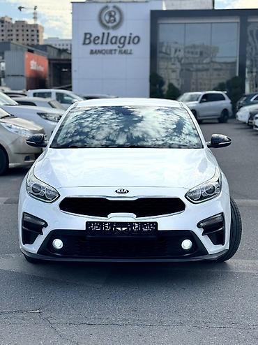 leapmotor b10: Kia K3: 2018 г., 1.6 л, Вариатор, Бензин, Седан — 1