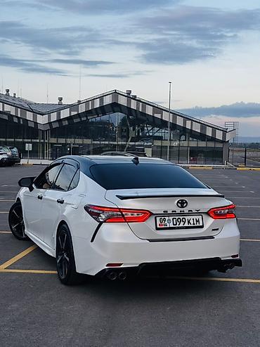 средний низкий: Toyota Camry: 2019 г., 2.5 л, Автомат, Бензин, Седан — 3