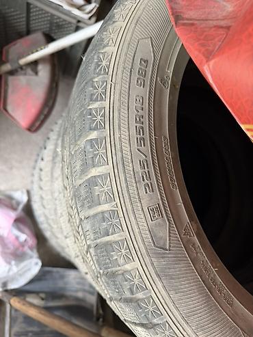 Шины и диски: Зимние шины 225/55 R18 98Q, без шипов (фрикционные). 2штуки Количество — 4