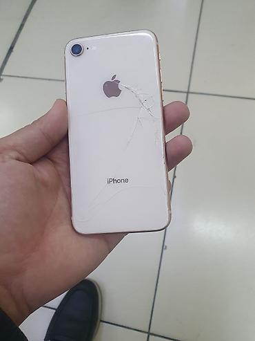 Apple iPhone: IPhone 8, Б/у, 64 ГБ, Золотой, Защитное стекло, Чехол, 100 % — 3