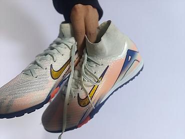 кожаный чехол: Футбольные сороконожки Nike (серия MDS) - Размер: 37,5 - Тип — 1