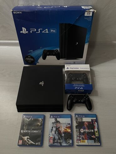 PS4 (Sony PlayStation 4): Продаю PlayStation 4 PRO с коробкой Работает отлично, без никаких
