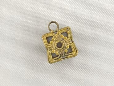 Pendant, Female, condition - Good