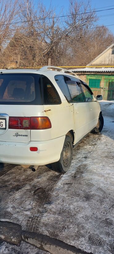 продаю марк х: Toyota Ipsum: 2000 г., 2 л, Автомат, Бензин, Минивэн