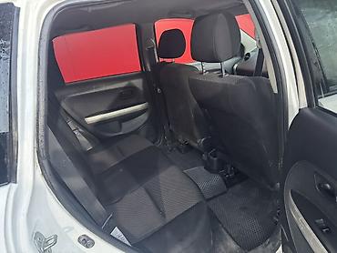 prius 2005: Toyota Ist: 2003 г., 1.5 л, Автомат, Бензин, Хэтчбэк — 4