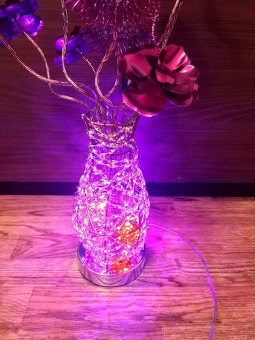 Рабочие настольные лампы: Продаю Светильник, в виде вазы с цветами. Светильник полностью — 10