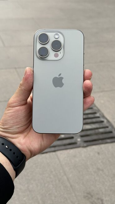 IPhone 15 Pro, Б/у, 256 ГБ, Серебристый, 100 %